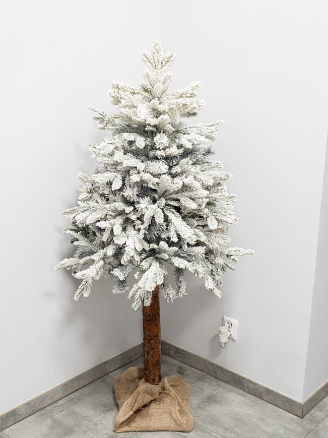 Choinka Premium na Pniu Ośnieżona CHAP02