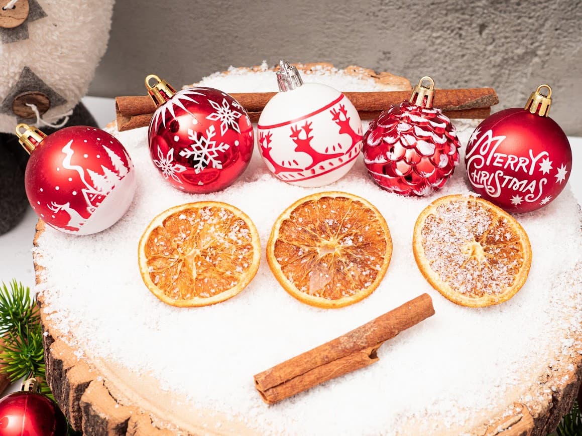 Zestaw Bombek Choinkowych 30 szt. – Red Classic